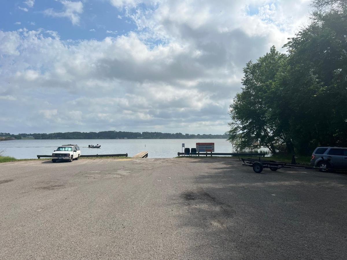 Lakefront Oasis With Private Boat Dock On Lake Palestine Coffee City Buitenkant foto